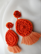 Load image into Gallery viewer, Bold Bead & tasseled Earring
