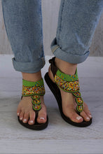 Load image into Gallery viewer, Beaded Sandals Flat