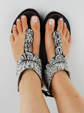 Load image into Gallery viewer, White Leather Sandals